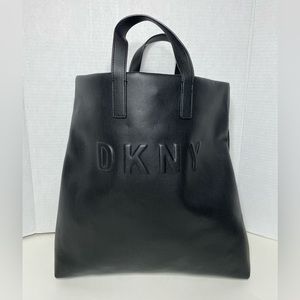 ❌SOLD❌ DKNY 2 Handle Handbag with Removable Crossbody Strap